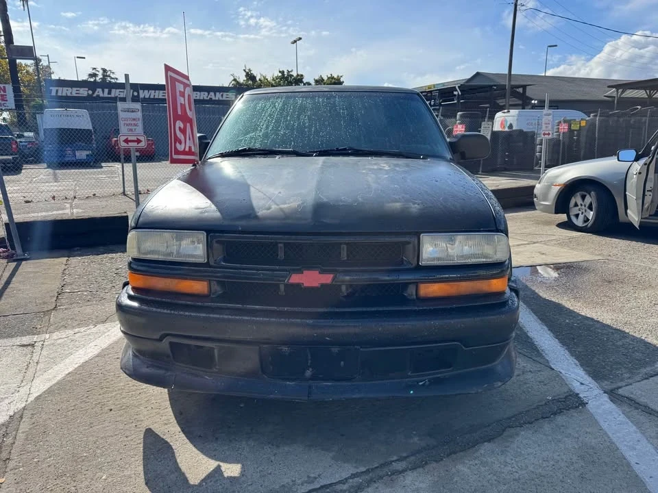 2000 Chevrolet S-10 - Image 5 of 5