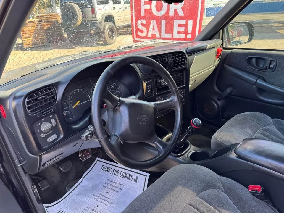 2000 Chevrolet S-10 - Image 3 of 5