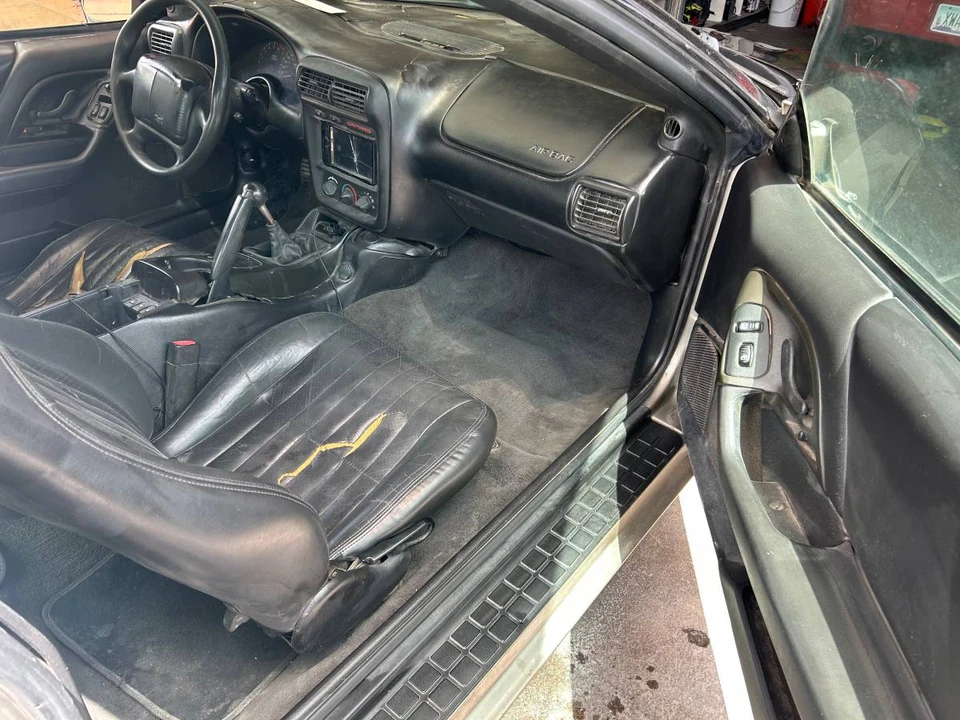 2000 Chevrolet Camaro 4th Gen - Image 3 of 3