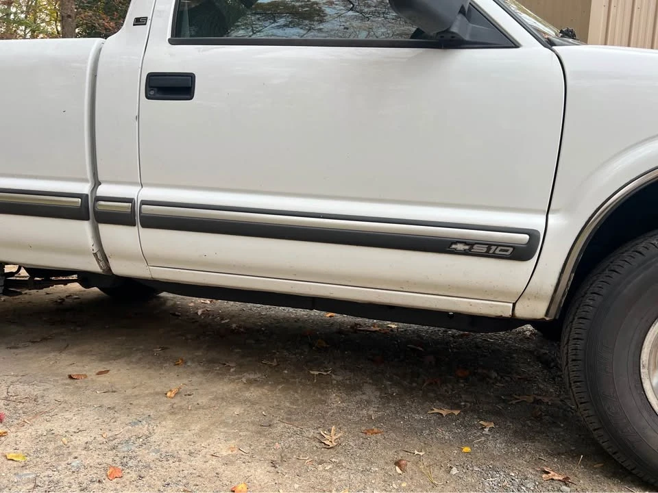 2000 Chevrolet S-10 - Image 2 of 6