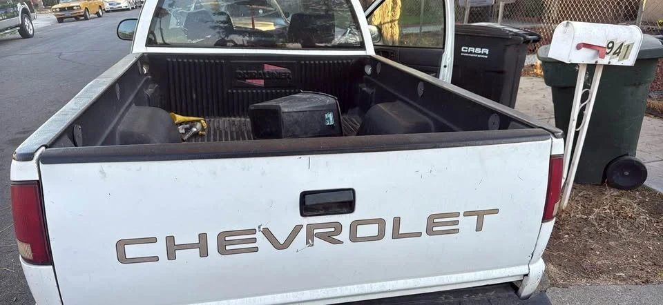 2000 Chevrolet S-10 - Image 3 of 3