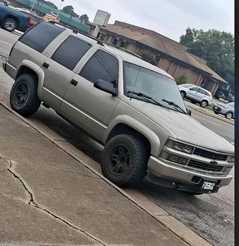 2000 Chevy Tahoe