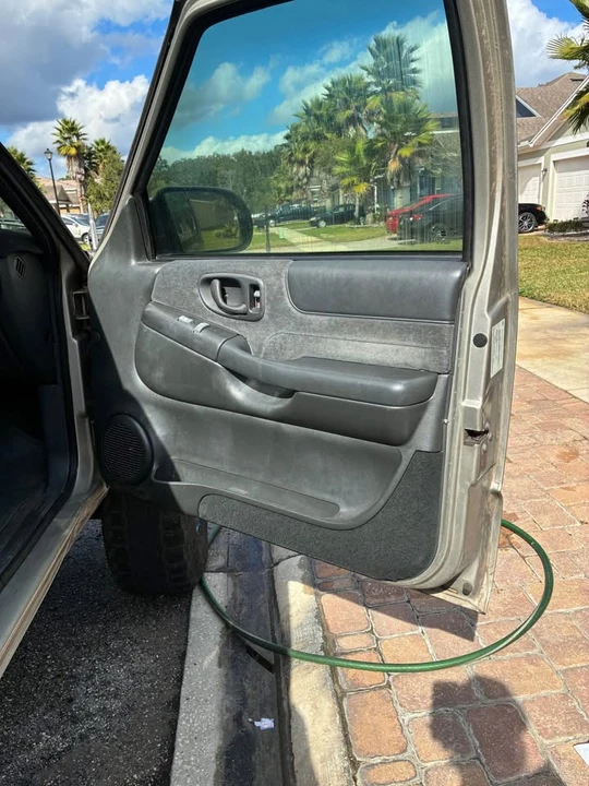 2000 Chevrolet S-10 - Image 8 of 9