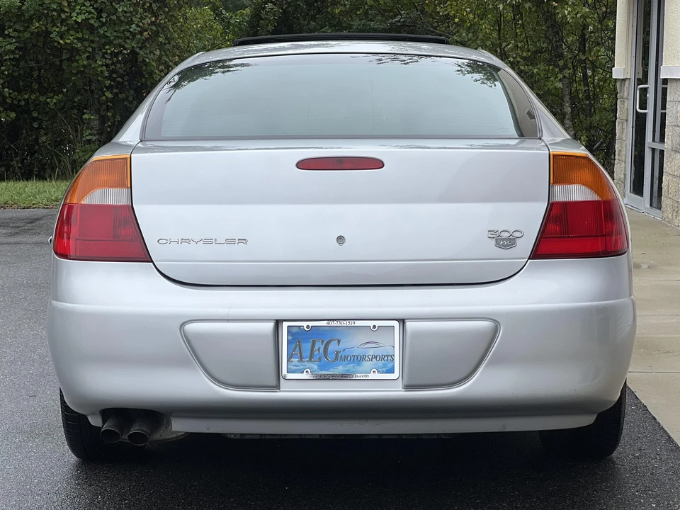 2000 Chrysler 300 - Image 26 of 31