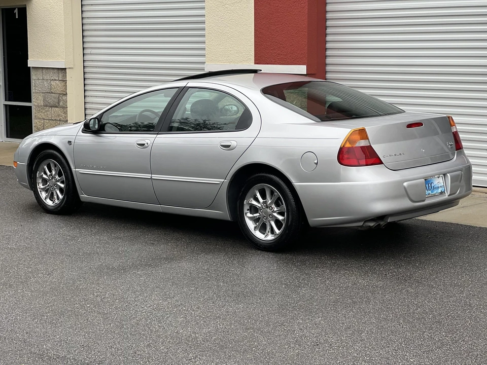 2000 Chrysler 300 - Image 31 of 31