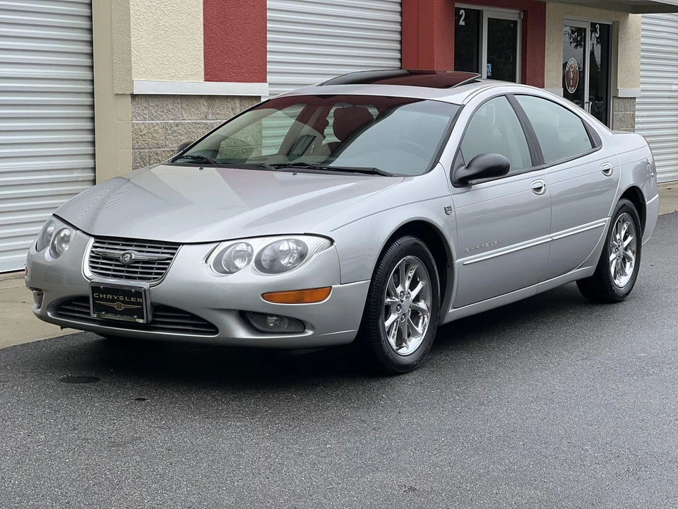 2000 Chrysler 300 - Image 4 of 31