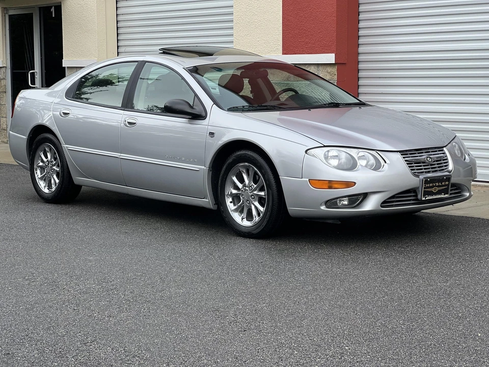 2000 Chrysler 300 - Image 12 of 31