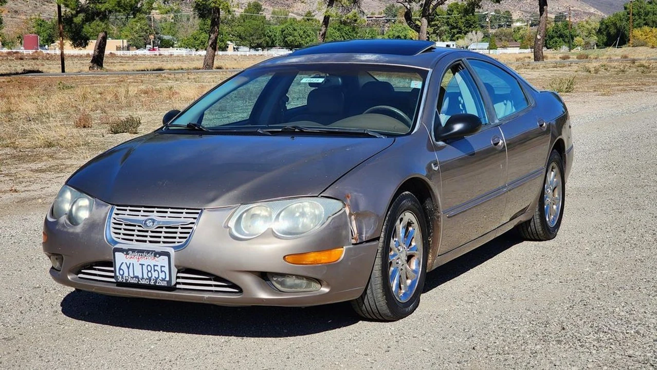 2000 Chrysler 300 - Image 5 of 12