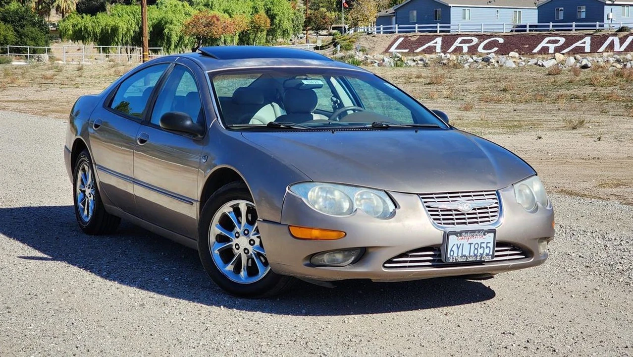 2000 Chrysler 300 - Image 4 of 21