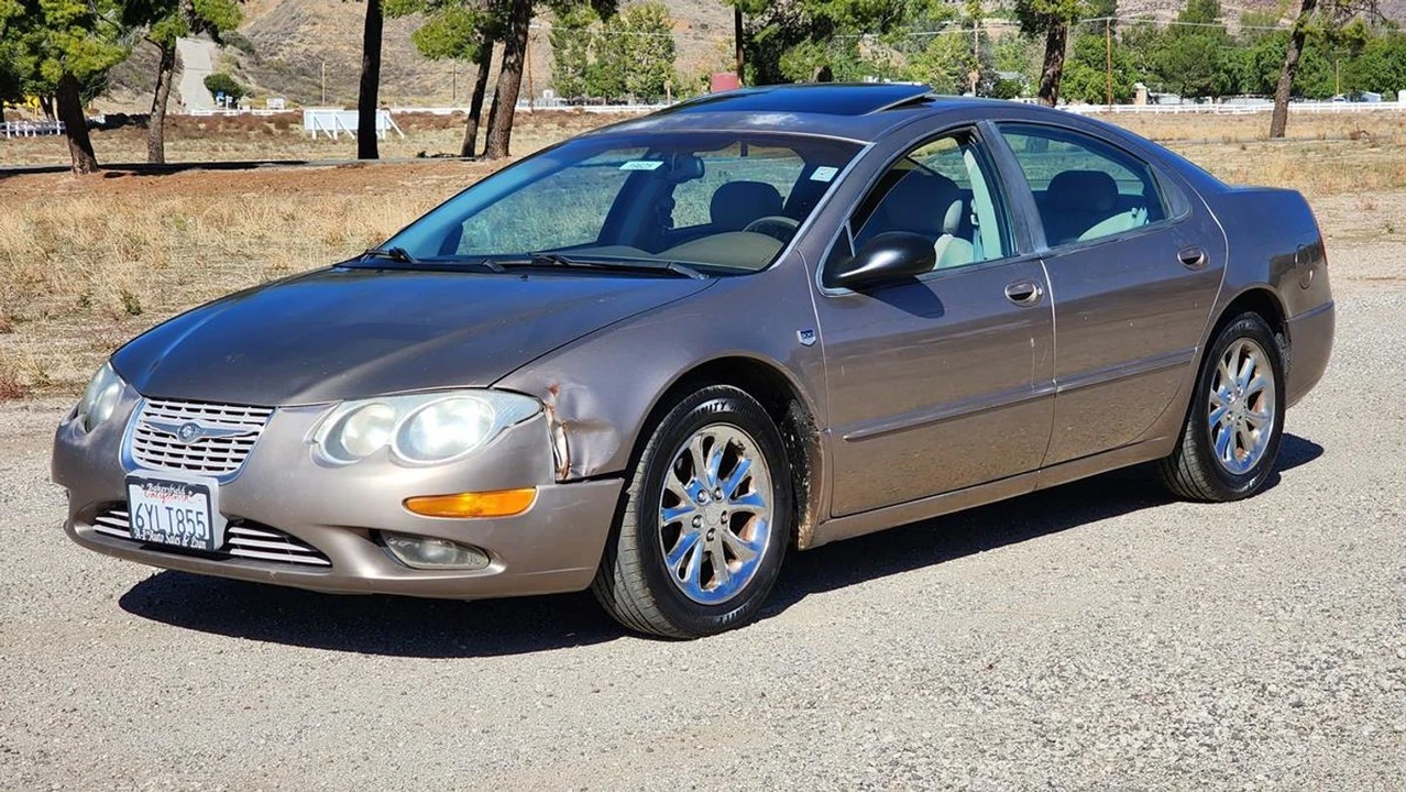 2000 Chrysler 300 - Image 2 of 21