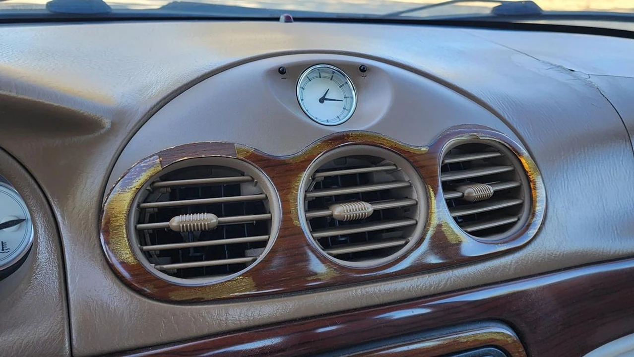 2000 Chrysler 300 - Image 20 of 21