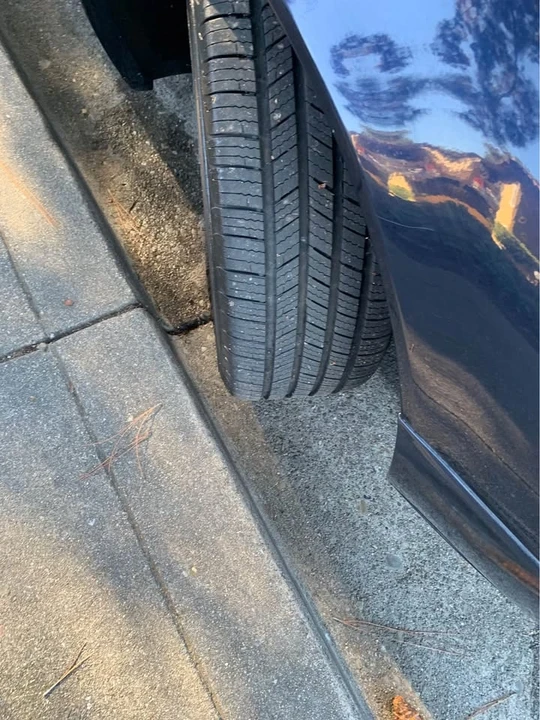 2000 Chrysler 300 - Image 17 of 17