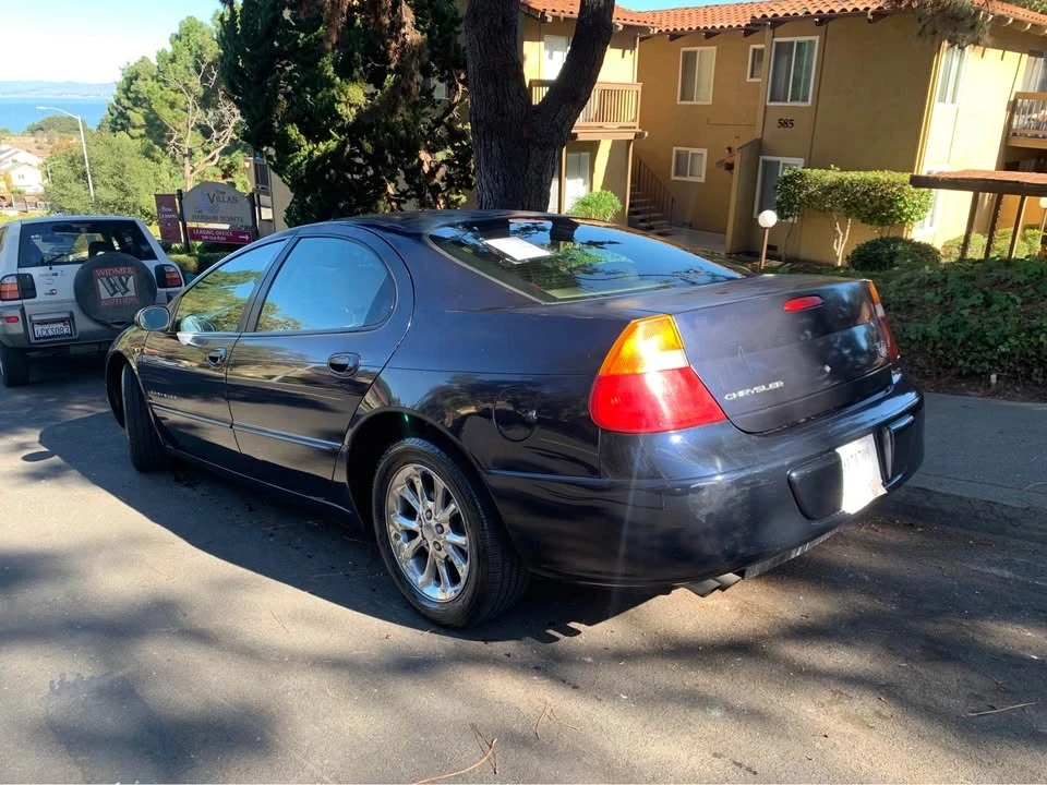 2000 Chrysler 300 - Image 3 of 17
