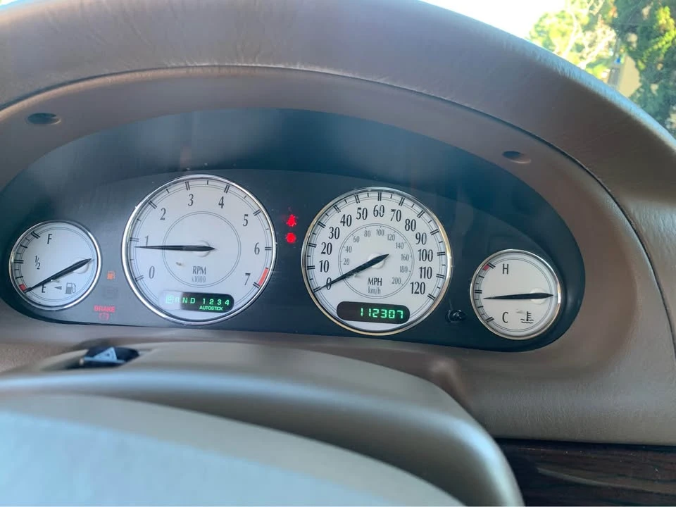 2000 Chrysler 300 - Image 12 of 18