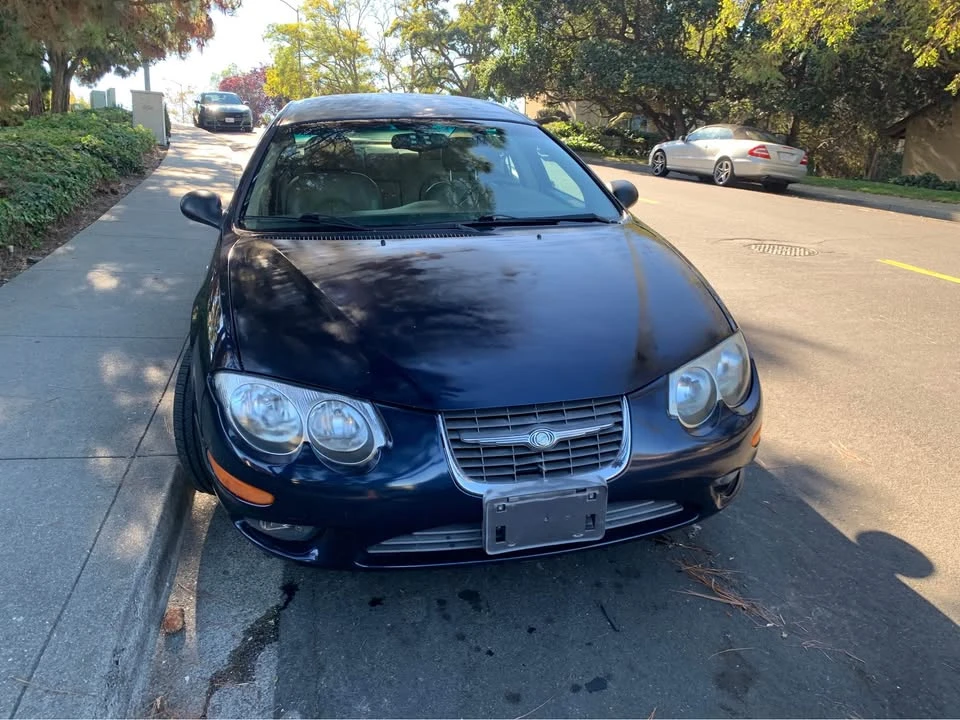2000 Chrysler 300 - Image 8 of 18