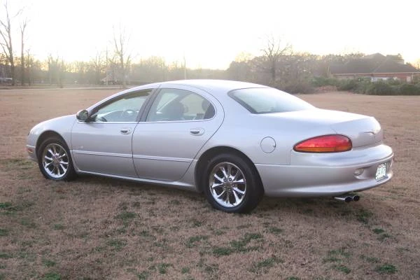 2000 Chrysler - Image 2 of 12