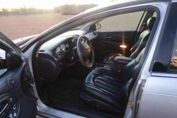 2000 Chrysler - Image 11 of 12