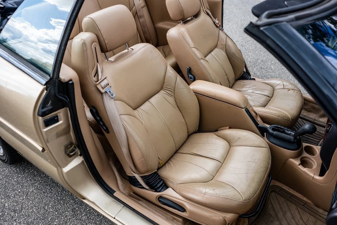 2000 Chrysler Sebring - Image 17 of 21