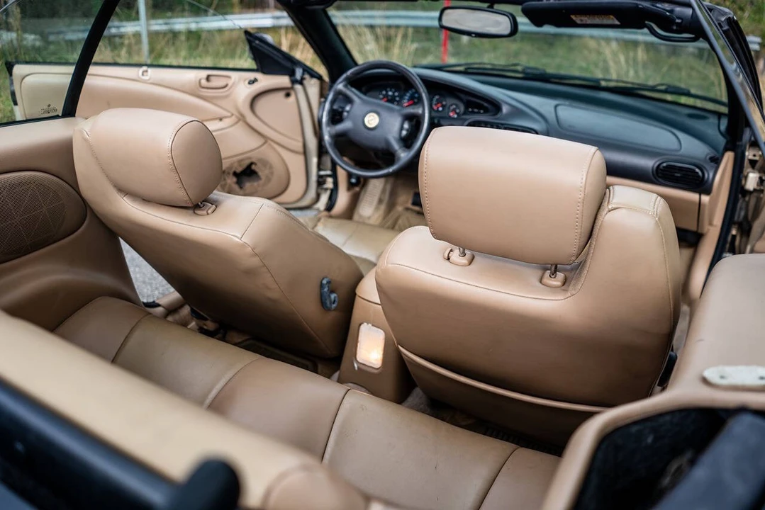 2000 Chrysler Sebring - Image 18 of 21