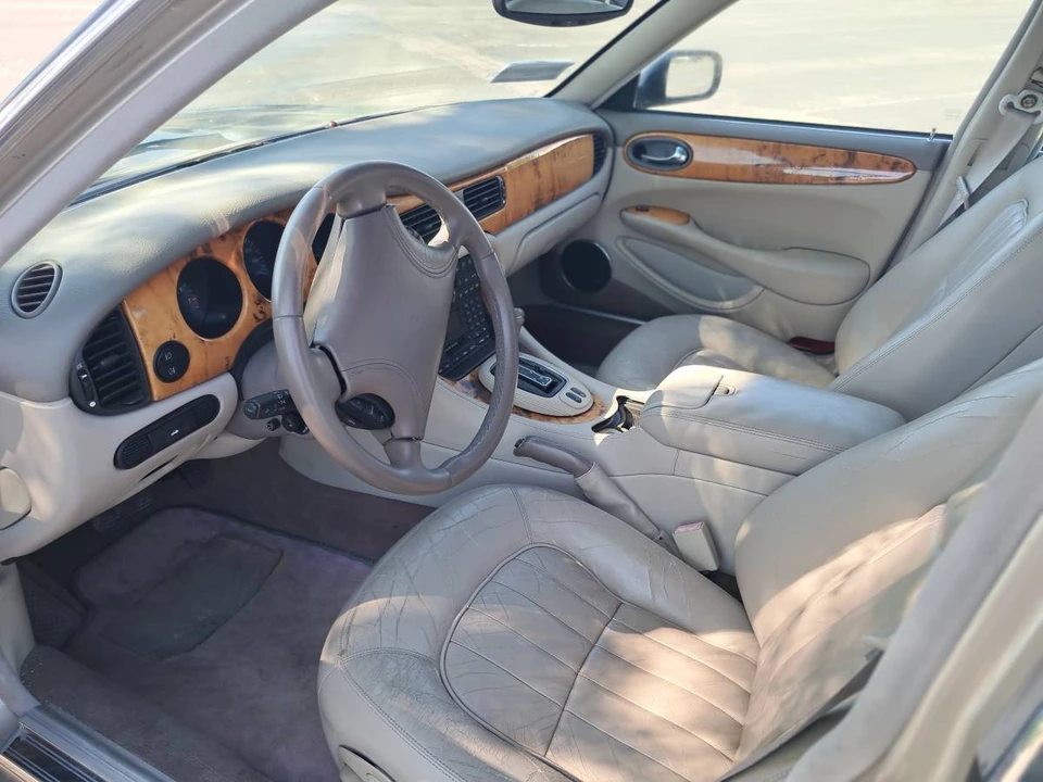 2000 Jaguar X308 XJ - Image 3 of 5