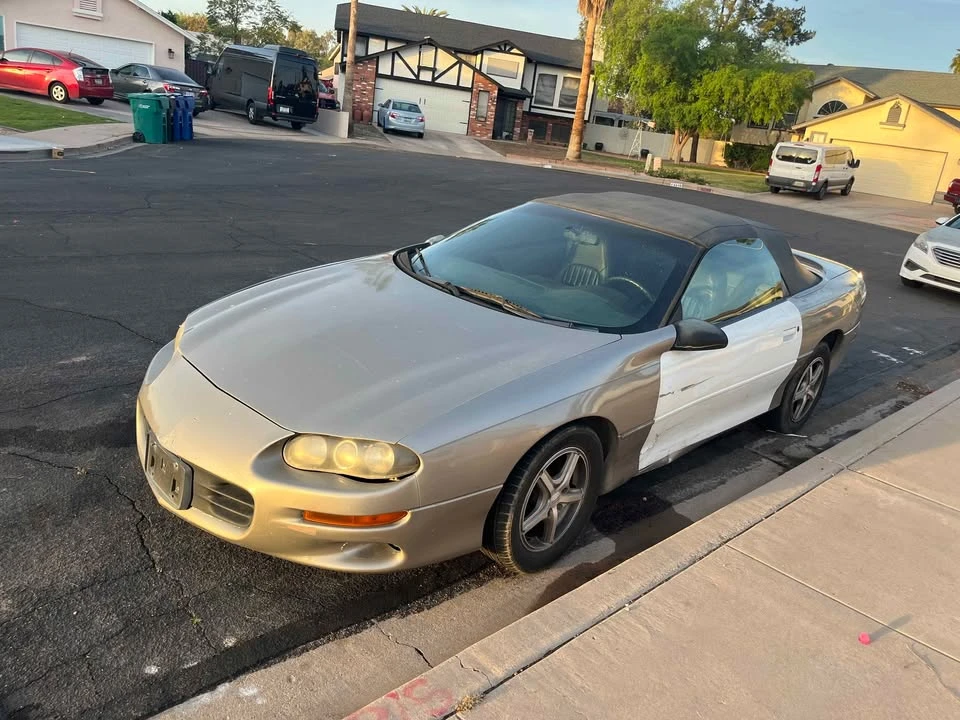 2000 Chevrolet Camaro 4th Gen - Image 3 of 4