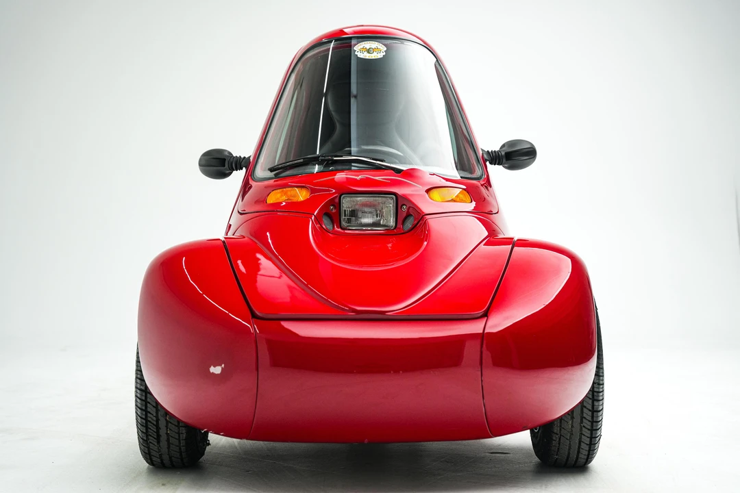 2000 Corbin - Image 2 of 31
