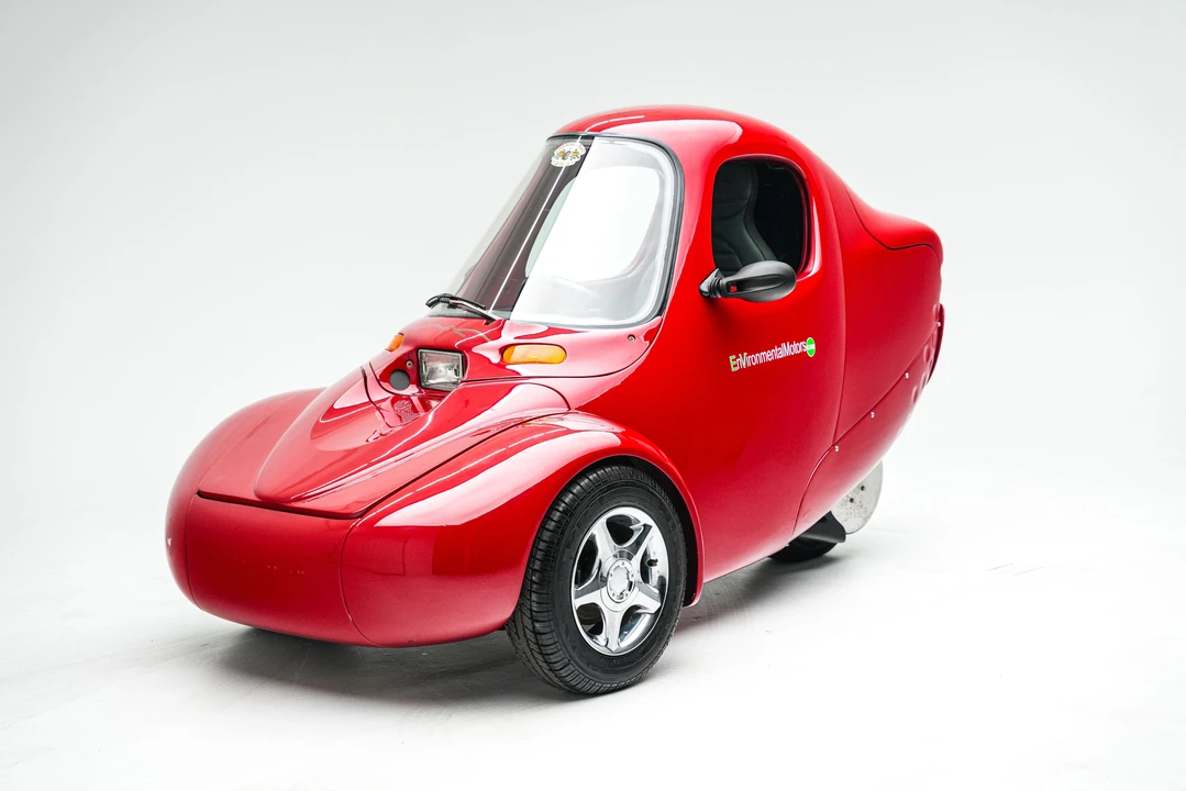 2000 Corbin - Image 7 of 31