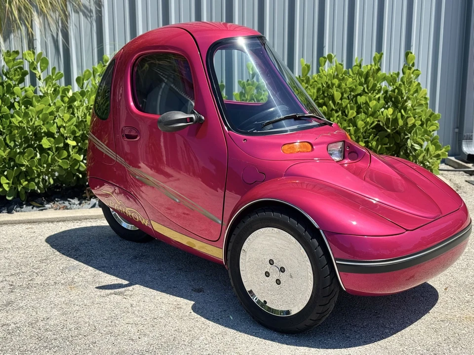 2000 Corbin - Image 6 of 31