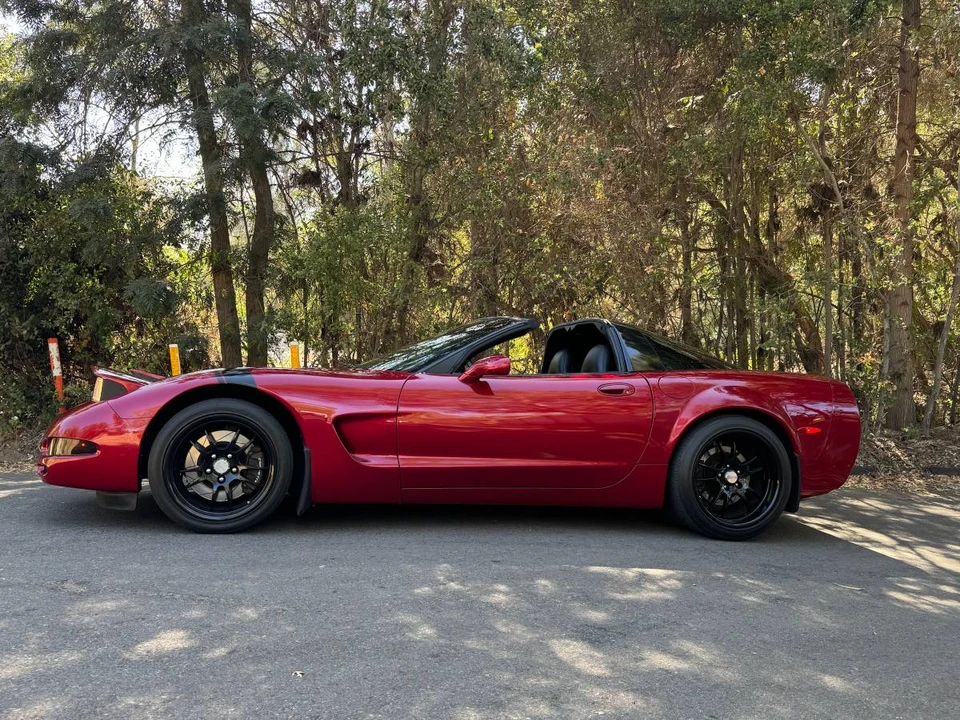 2000 Chevrolet Corvette C5 - Image 2 of 14
