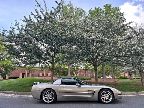 2000 Chevrolet Corvette Fixed Roof Coupe