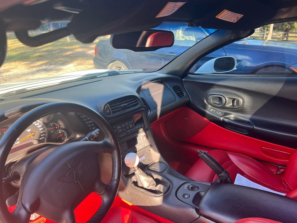 2000 Chevrolet Corvette C5 - Image 5 of 11