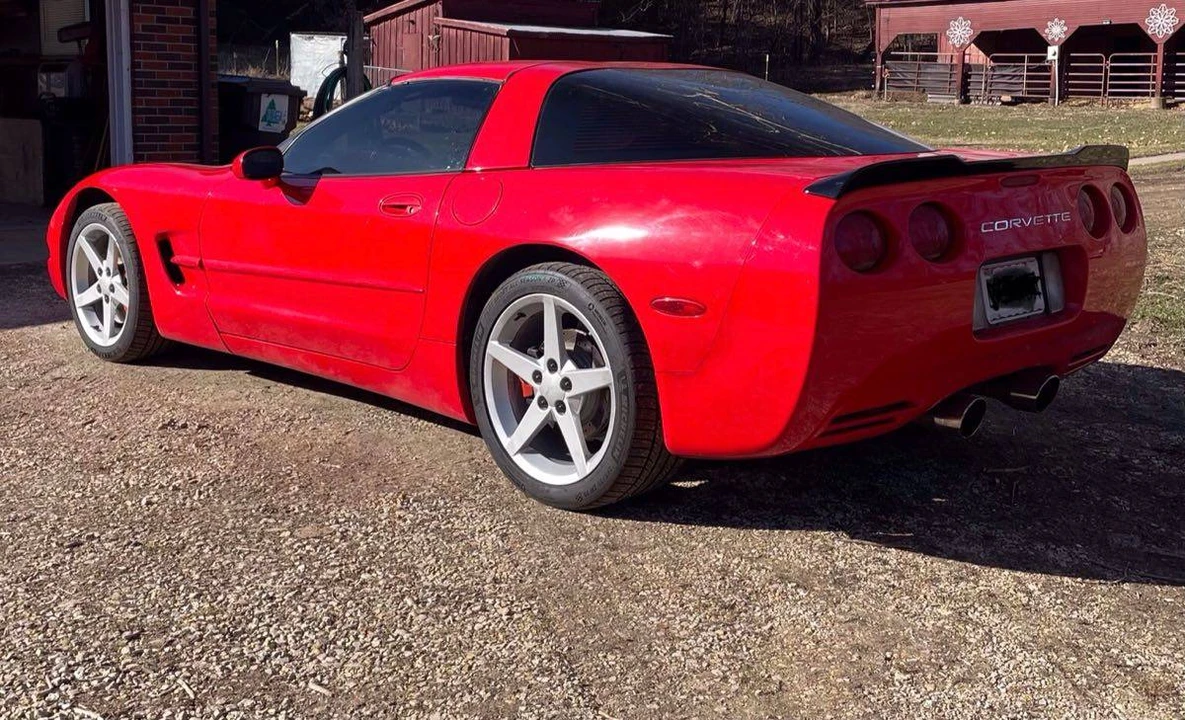 2000 Chevrolet Corvette C5 - Image 4 of 9