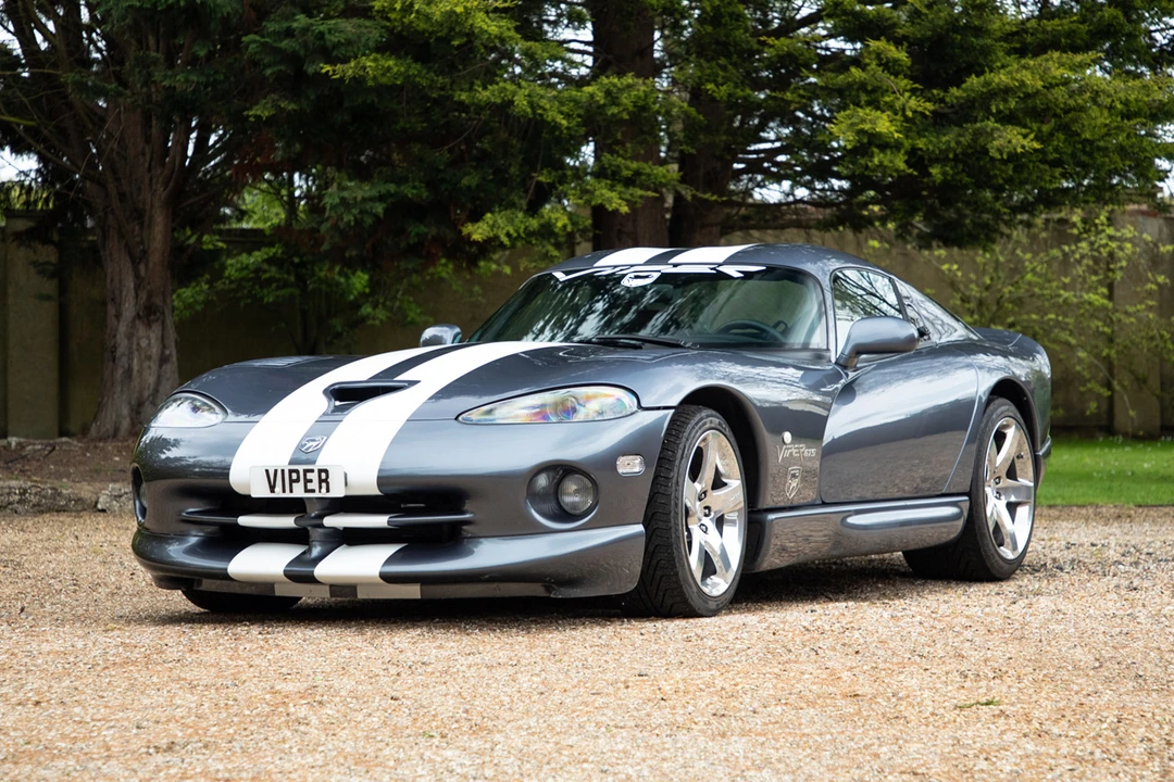 2000 Dodge Viper GTS 2nd Gen - Image 2 of 31