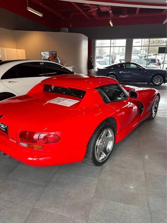 2000 Dodge Viper 2nd Gen - Image 2 of 4