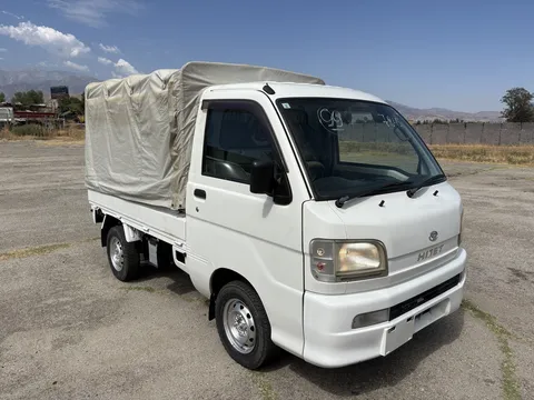 2000 Daihatsu Hijet AC Equipped 660CC 5MT 2WD-4WD