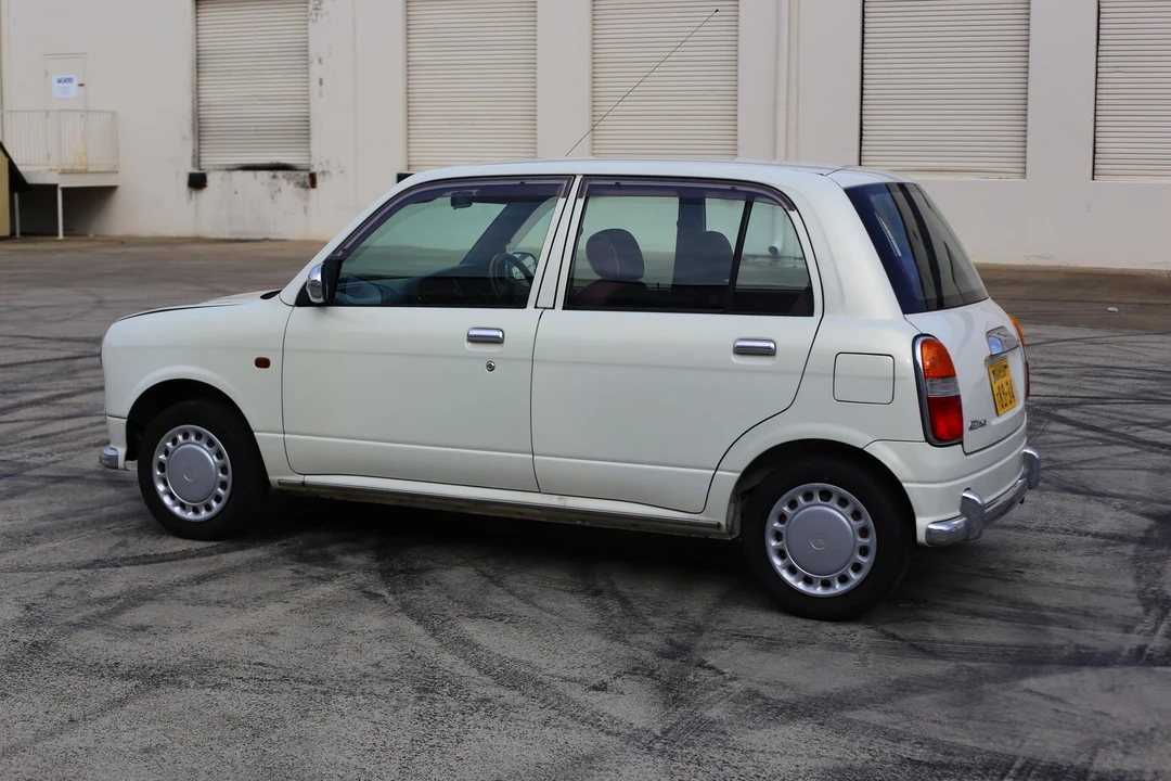 2000 Daihatsu Mira - Image 16 of 21