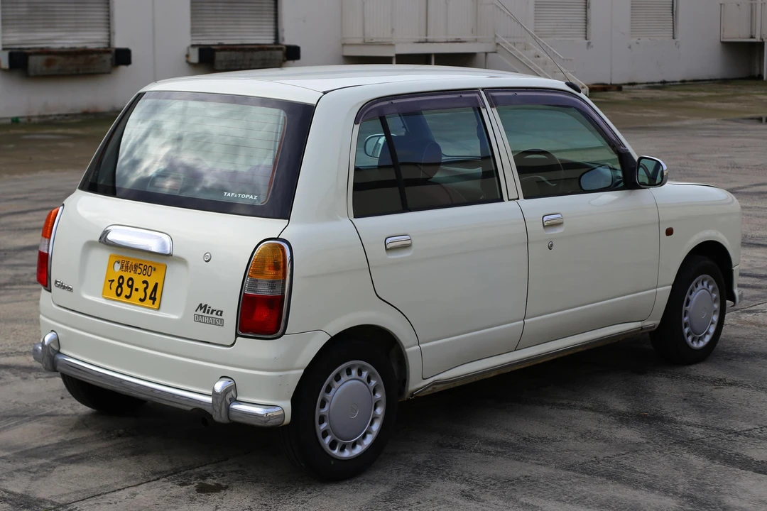 2000 Daihatsu Mira - Image 4 of 21