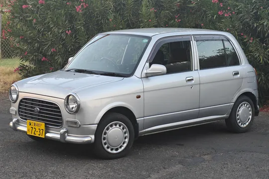 2000 Daihatsu Mira Gino