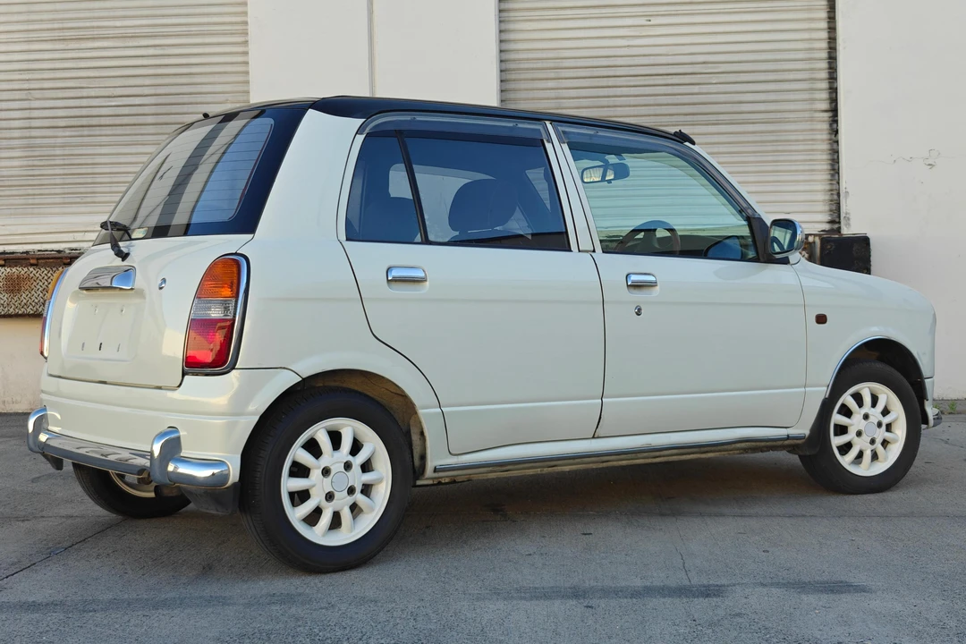 2000 Daihatsu Mira - Image 4 of 31