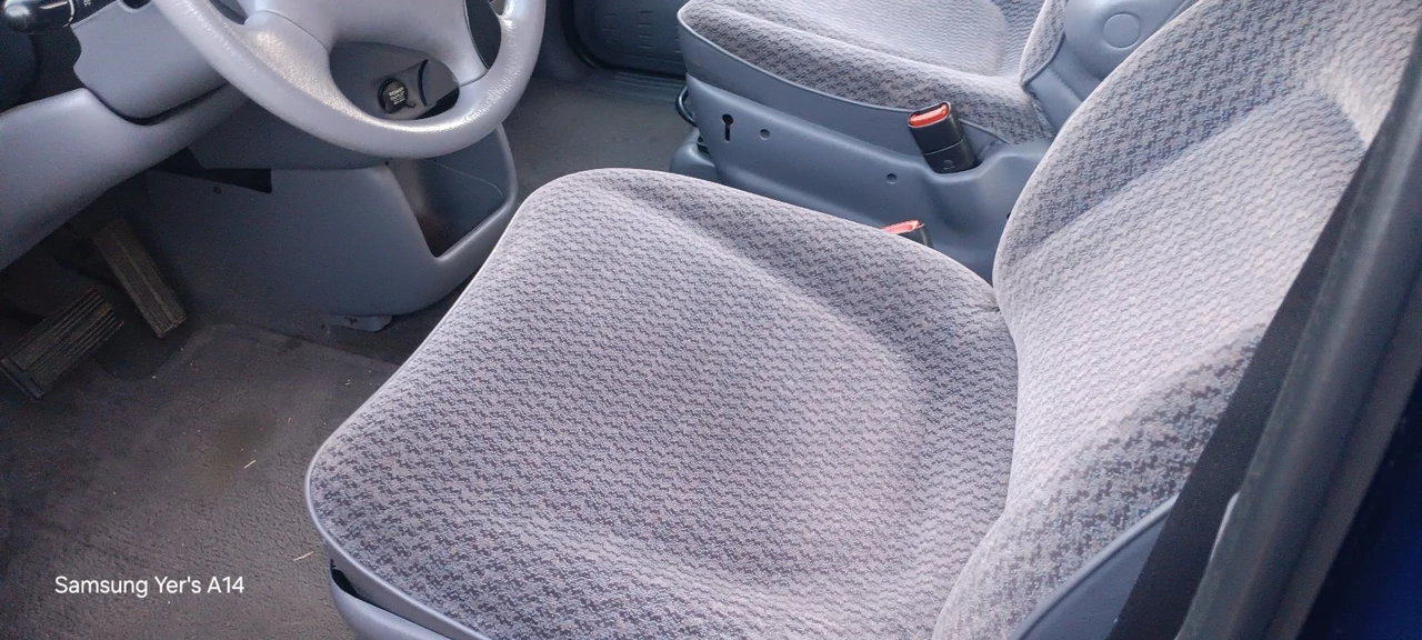 2000 Dodge Caravan - Image 6 of 12