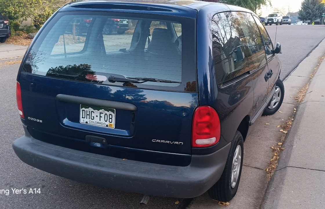 2000 Dodge Caravan - Image 3 of 12