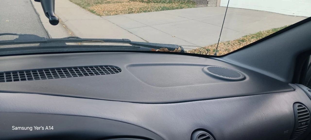 2000 Dodge Caravan - Image 11 of 12