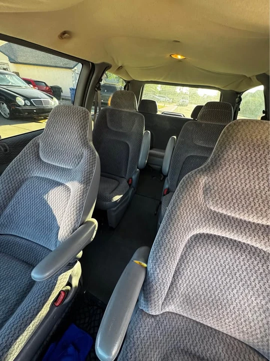 2000 Dodge Caravan - Image 7 of 7