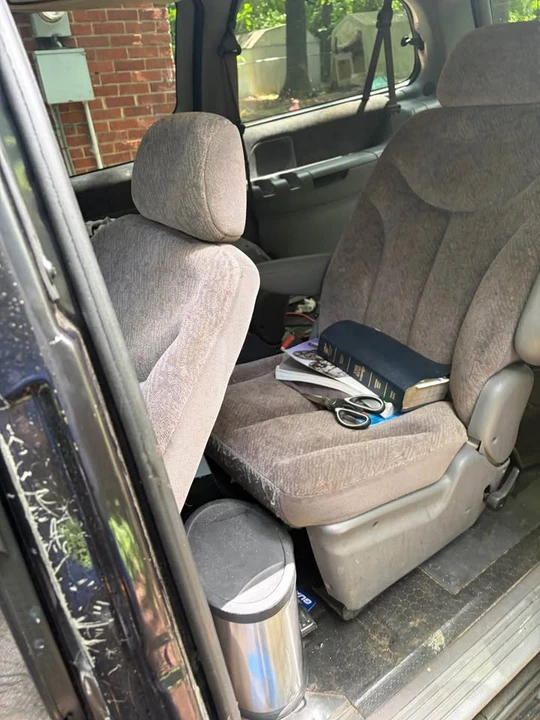 2000 Dodge Caravan - Image 5 of 6