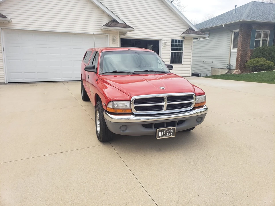 2000 Dodge Dakota 2nd Gen - Image 2 of 31