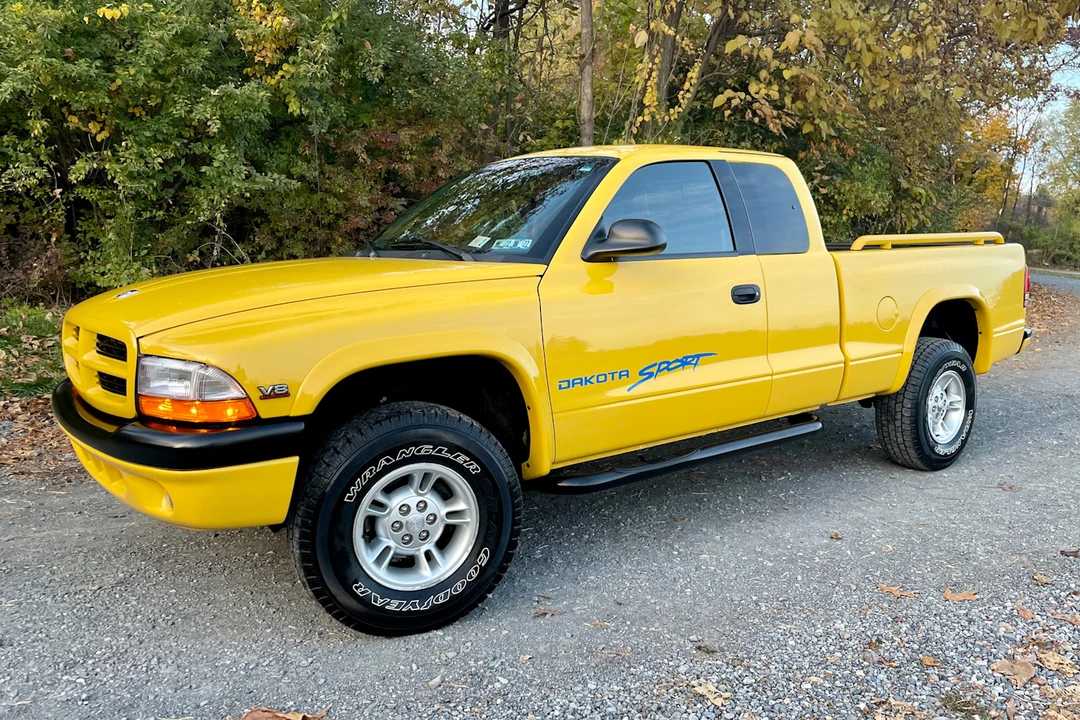 2000 Dodge Dakota 2nd Gen - Image 2 of 31