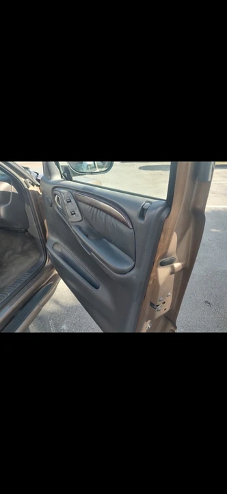 2000 Dodge Durango 1st Gen - Image 16 of 21