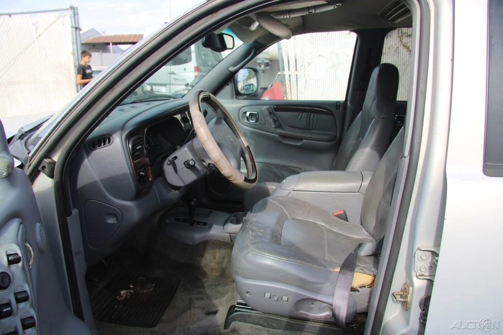 2000 Dodge Durango 1st Gen - Image 12 of 21