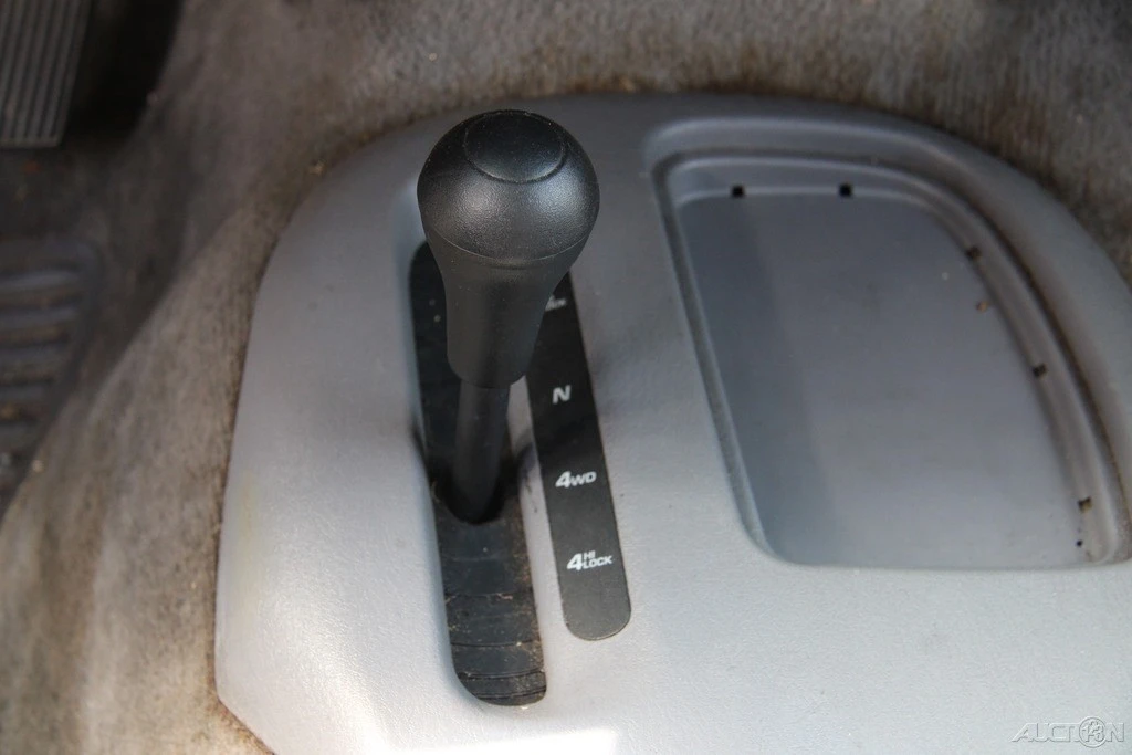 2000 Dodge Durango 1st Gen - Image 18 of 21