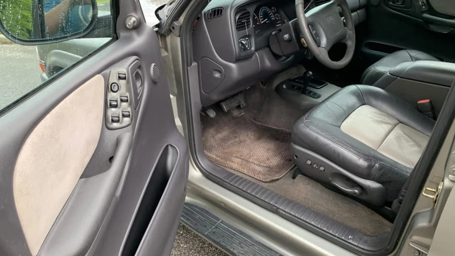 2000 Dodge Durango 1st Gen - Image 4 of 20